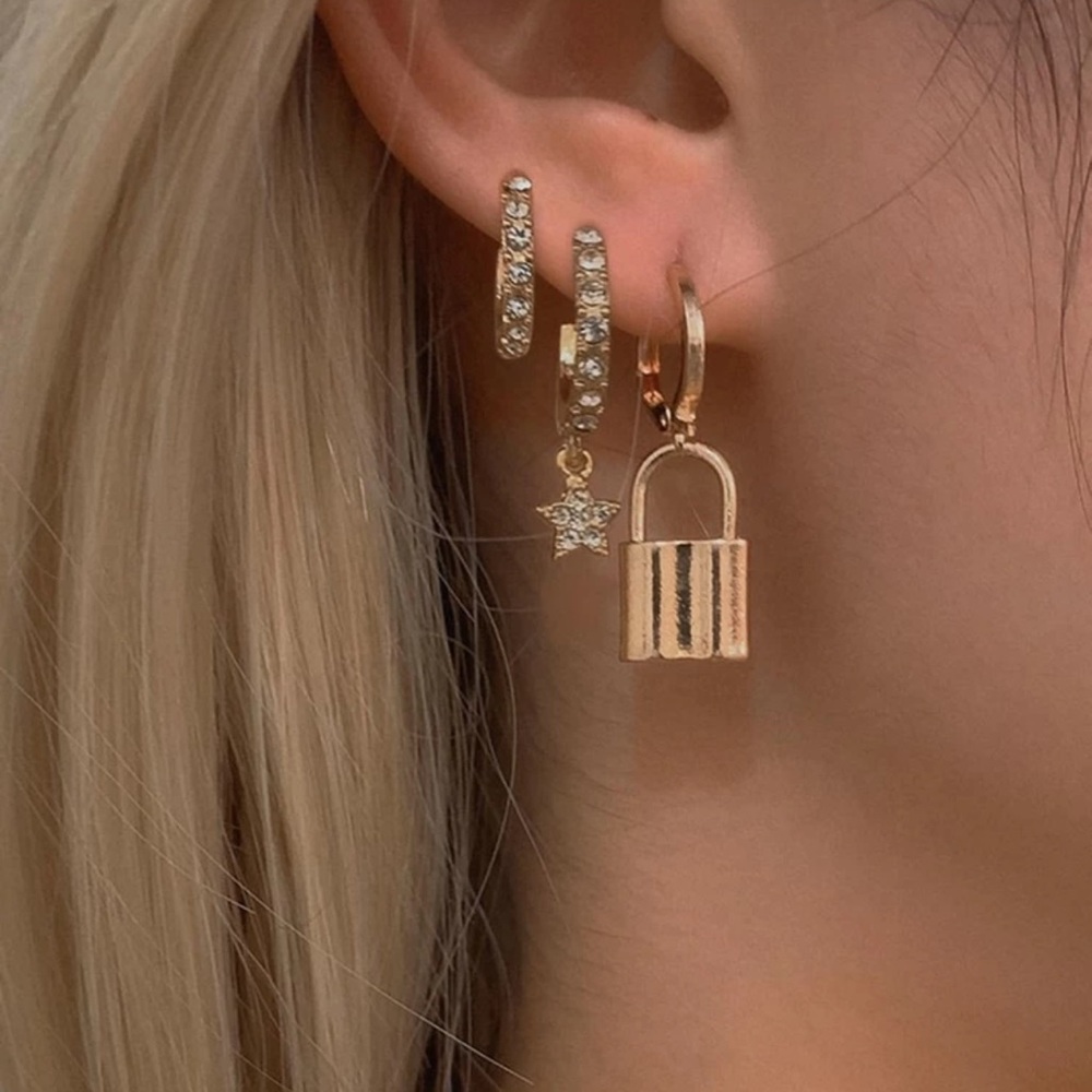 🌺🌸 3/$20 Gold 6 Piece Earring Lock Set